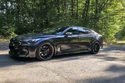 Kia Stinger 41.665 km 35.990 &euro; Schöffengrund 35641