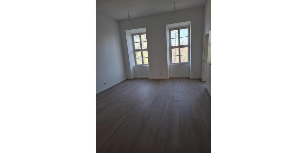 Etagenwohnung Teutschenthal - 4 Zimmer, 109 m&sup2;, 1.177&euro; | Angebot:24591715