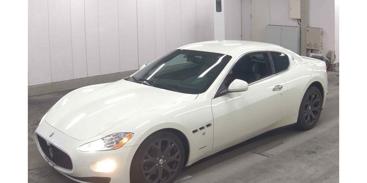 Maserati Granturismo 29.800 km 40.750 &euro; Berlin 13088