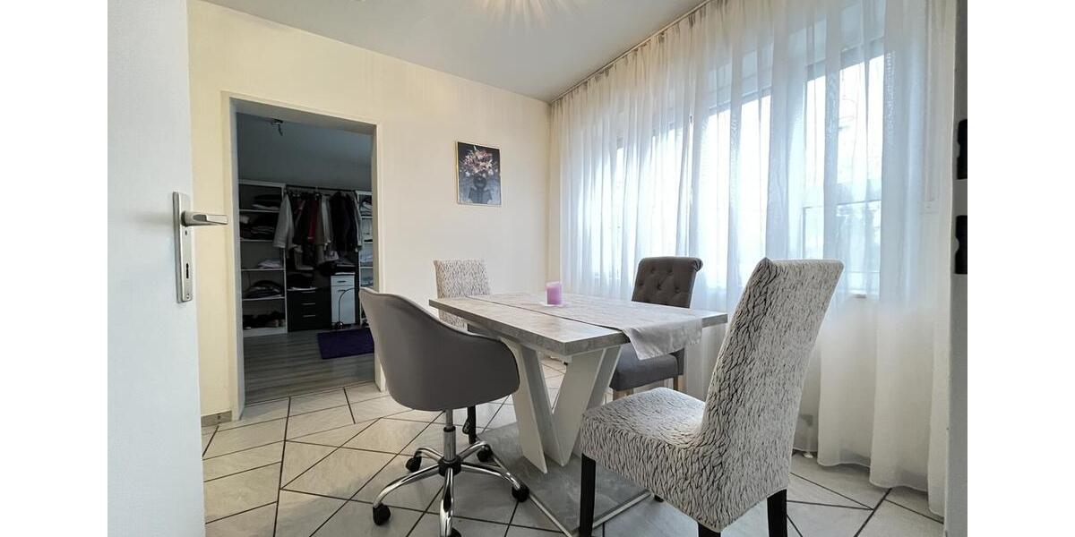 Erdgeschoßwohnung Voerde (Niederrhein) - 3.5 Zimmer, 77 m&sup2;, 420&euro; | Angebot:26187027