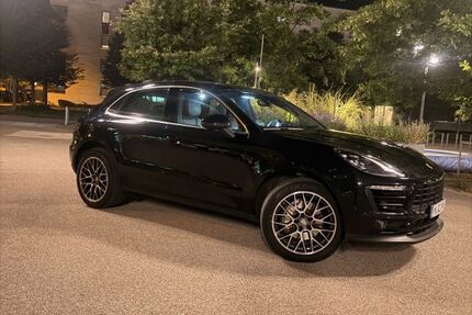 Porsche Macan 60.000 km 41.999 &euro; München 80935