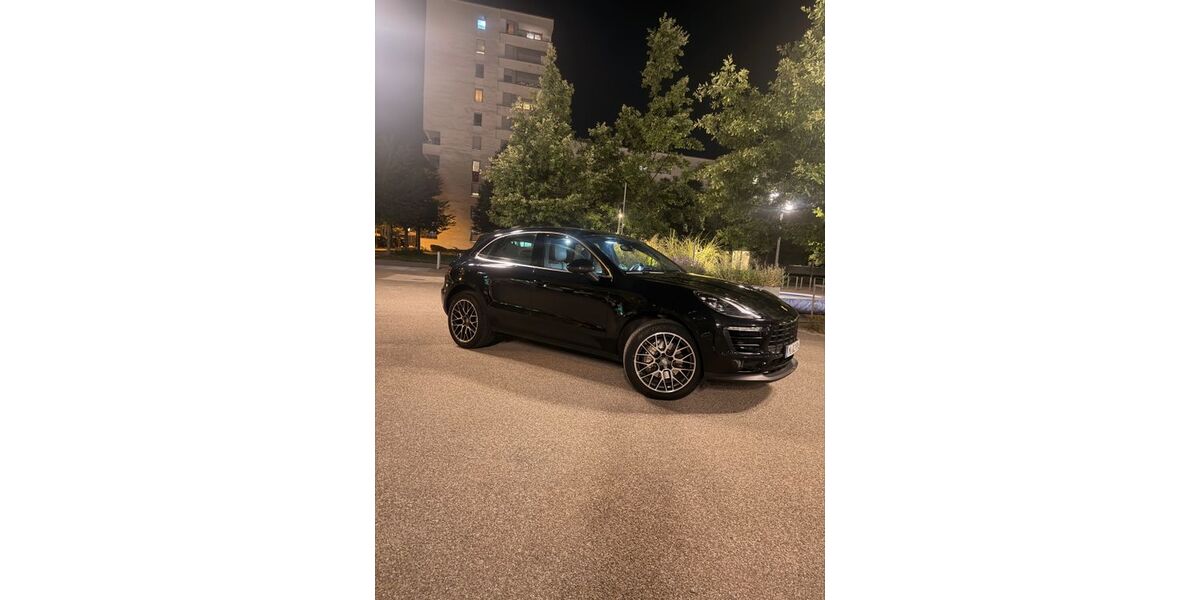 Porsche Macan 60.000 km 41.999 &euro; München 80935