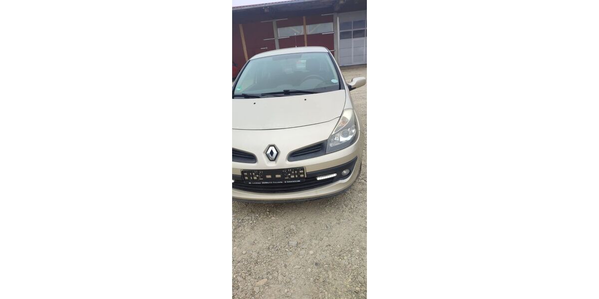 Renault Clio 180.200 km 2.350 &euro; Dillingen 89407