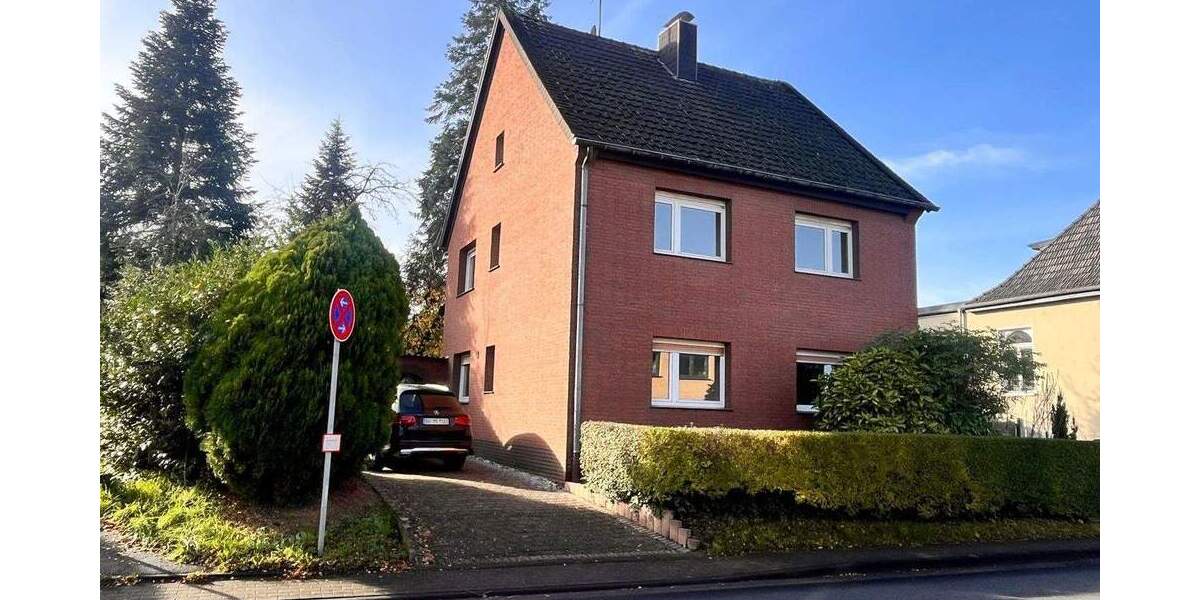 Einfamilienhaus freistehend mit schönem Grundstück und Möglichkeit zur weiteren Bebauung 5 zimmer