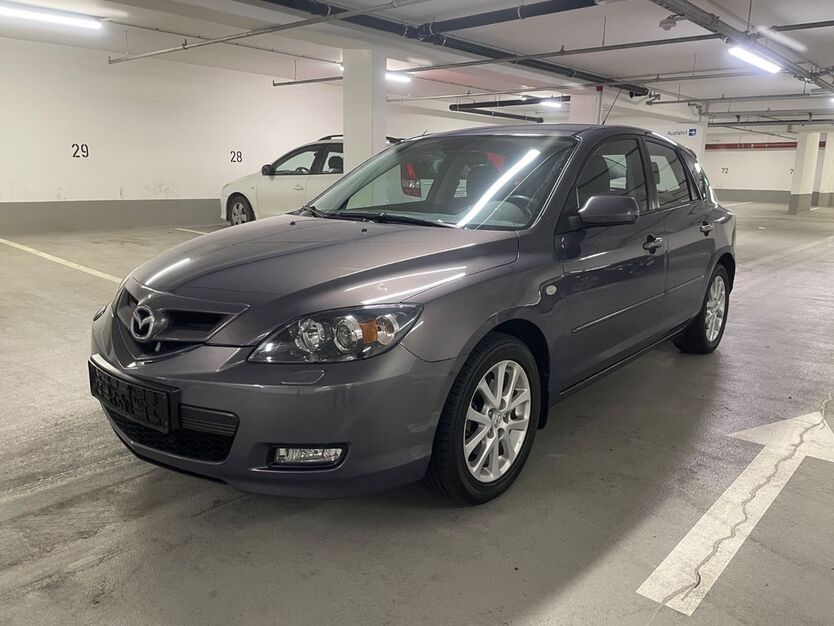 Mazda 3 91.000 km 5.990 € München 81929