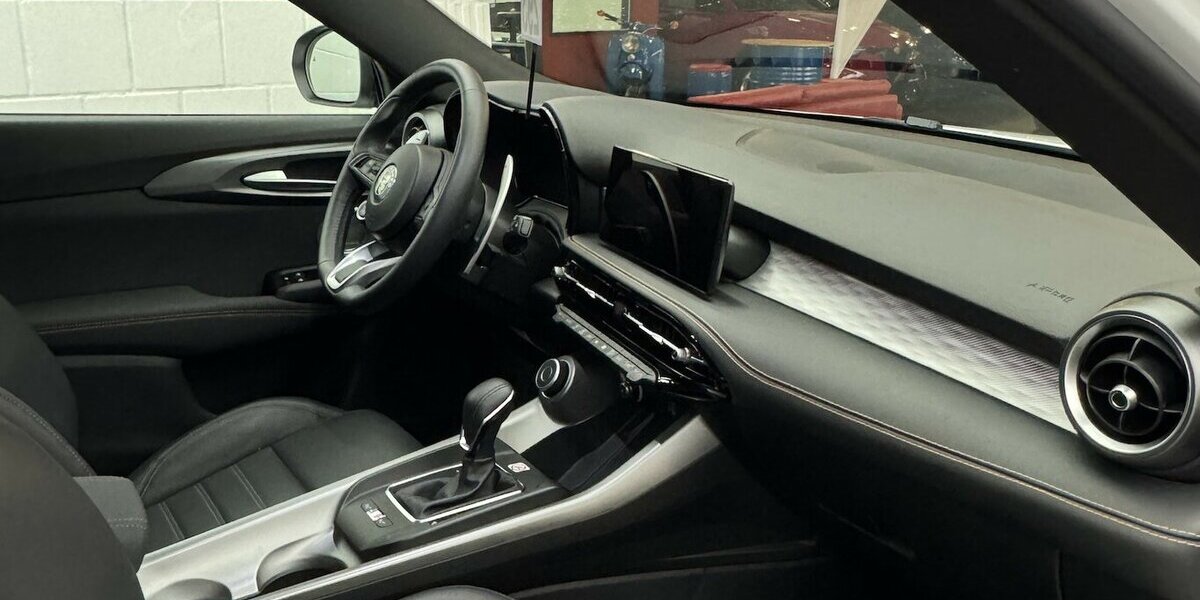 Alfa Romeo Tonale 1.5 VGT Veloce 48 V Hybrid LED 360° CAM 18.130 km 27.590 &euro; Lich 35423