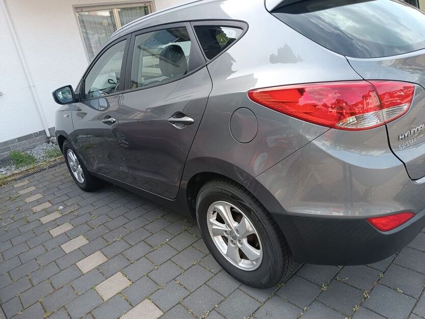 Hyundai ix35 184.000 km 6.950 € Bad Orb 63619
