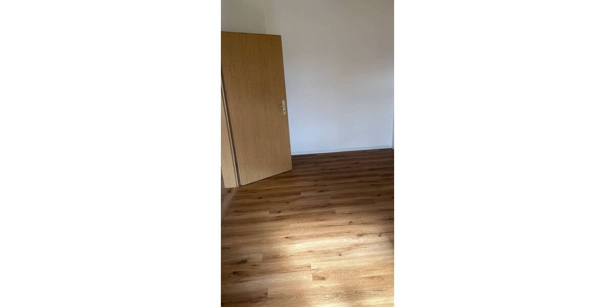 Etagenwohnung Zwickau Bahnhofsvorstadt - 3 Zimmer, 90 m&sup2;, 550&euro; | Angebot:26695006