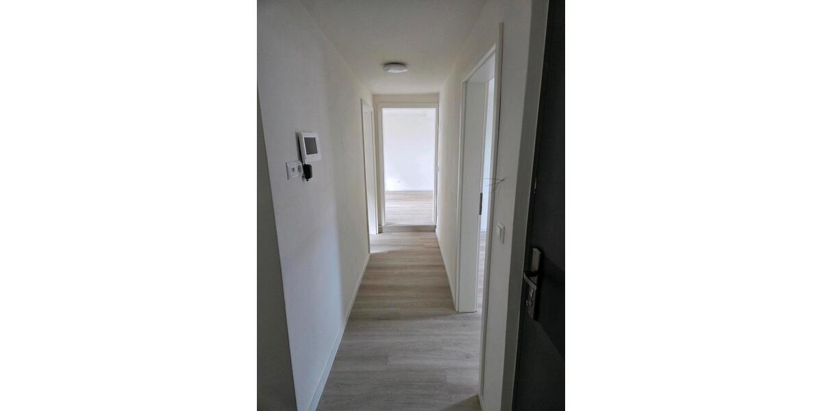 Etagenwohnung Reutlingen - 4 Zimmer, 85 m&sup2;, 1.200&euro; | Angebot:25446936