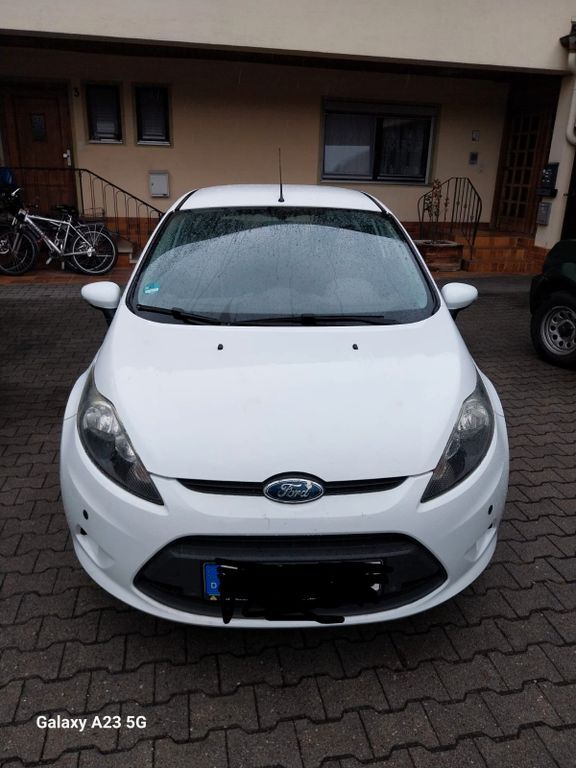 Ford Fiesta 185.800 km 2.100 € Schechen 83125