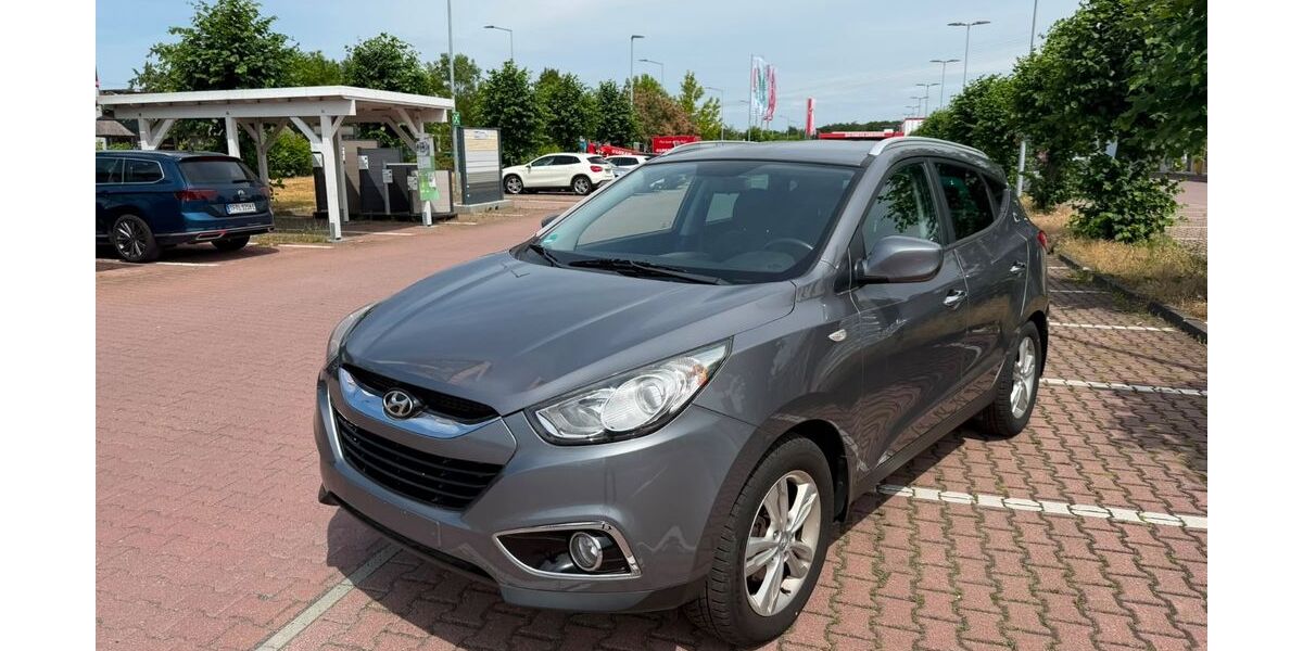 Hyundai ix35 186.000 km 6.850 &euro; Mahlow 15831