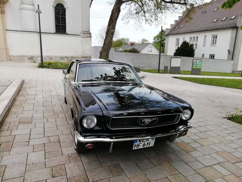 Ford Mustang 59.200 km 30.490 € Holzheim 89438