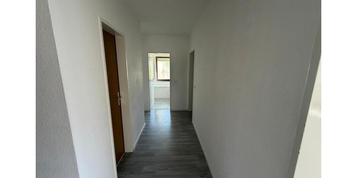 Etagenwohnung Lemgo - 4 Zimmer, 97 m&sup2;, 350&euro; | Angebot:26381684