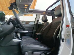 Suzuki Vitara 1.4 Boost 5D A/T Comfort+ Allgrip 102.576 km 15.960 € Höhenkirchen-Siegertsbrun 85635