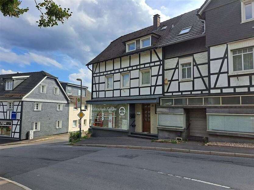 Haus zum Kaufen in Kürten 295.000 € 230 m²
