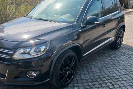 VW Tiguan 112.500 km 21.900 € Erfurt 99092