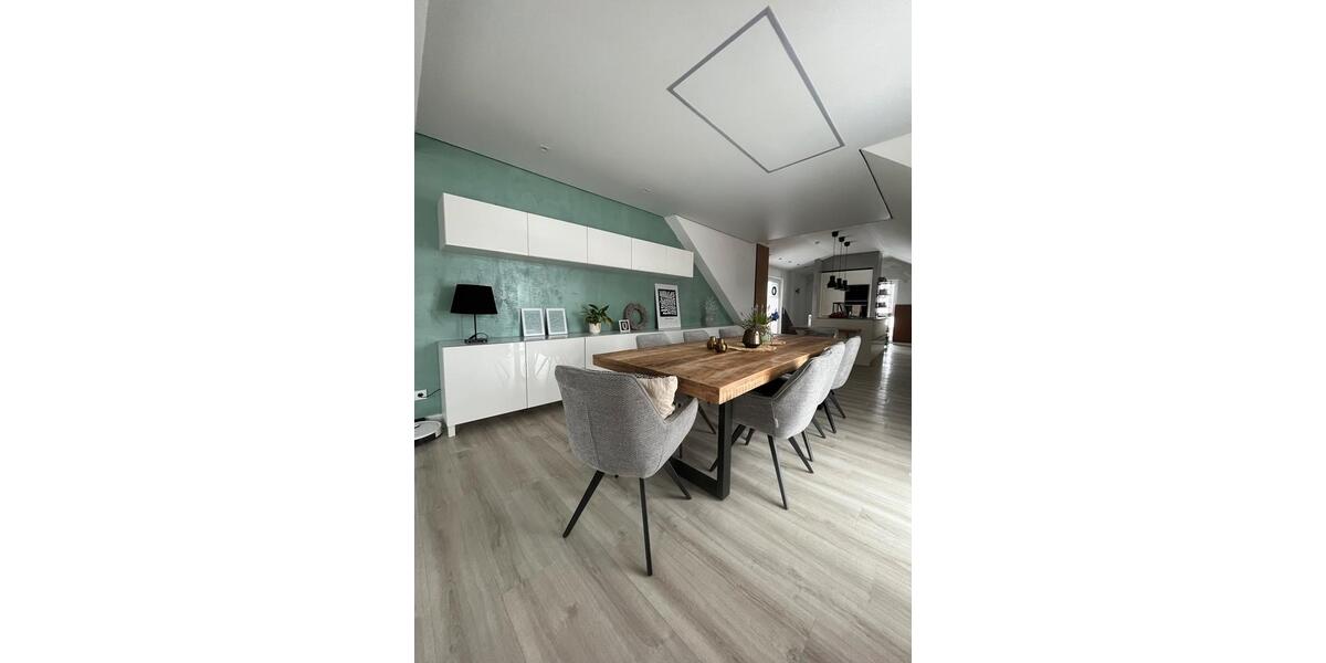 Etagenwohnung Braunschweig Wabe-Schunter-Beberbach - 5 Zimmer, 160 m&sup2;, 1.600&euro; | Angebot:25416313