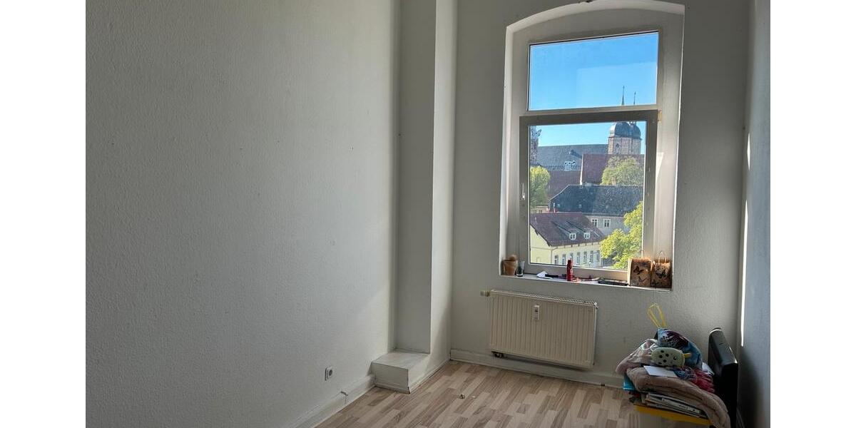 Etagenwohnung Eisleben (Lutherstadt) - 4 Zimmer, 105 m&sup2;, 595&euro; | Angebot:26407843