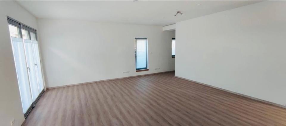 Einfamilienhaus Gevenich - 6 Zimmer, 160 m&sup2;, 1.600&euro; | Angebot:26624267