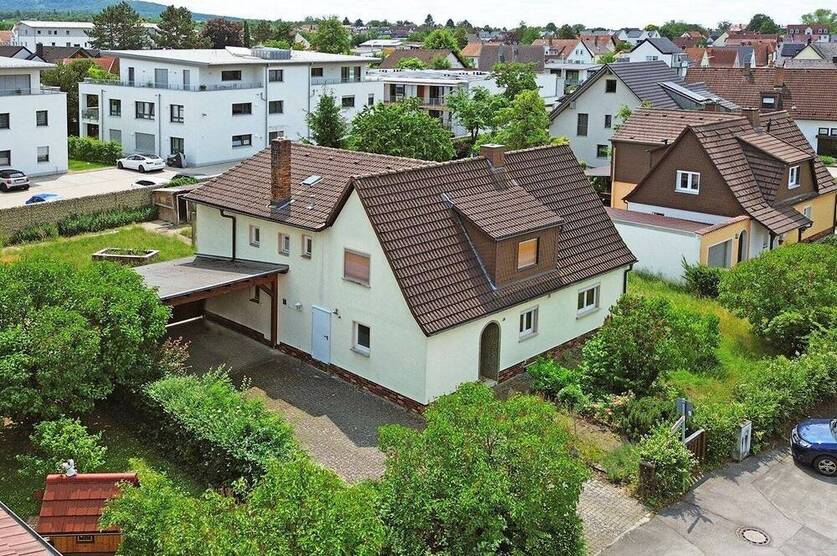 Großzügiges und familienfreundliches Wohnhaus mit Potential