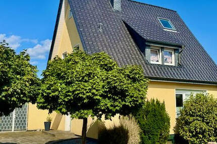 Charmantes Einfamilienhaus auf großem Eigentumsgrundstück