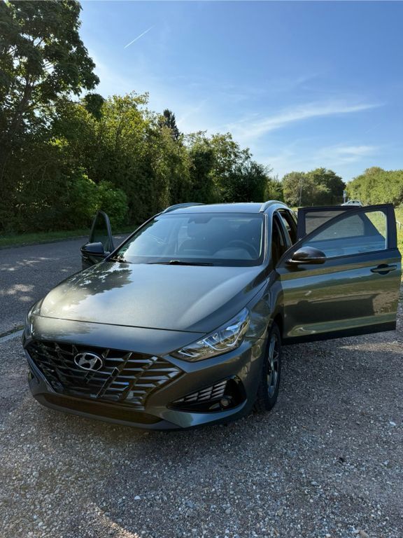 i30