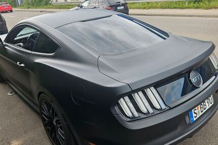 Ford Mustang 114.632 km 27.000 € Stuttgart 70329