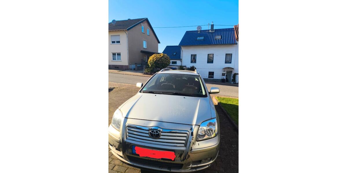 Toyota Avensis 232.000 km 1.499 &euro; Beckingen 66701