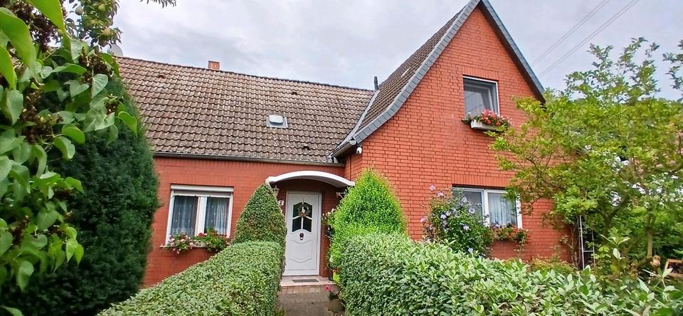 Doppelhaushälfte Stendal - 7 Zimmer, 160 m&sup2;, 240.000&euro; | Angebot:25342552