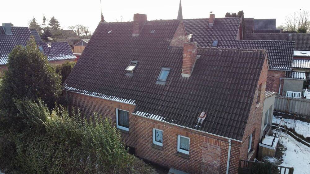 Einfamilienhaus in ruhiger Lage mit weitläufigem Grundstück 6 zimmer