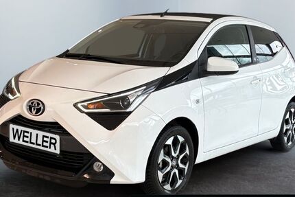 Toyota Aygo (X) 18.547 km 12.680 &euro; Bielefeld 33609