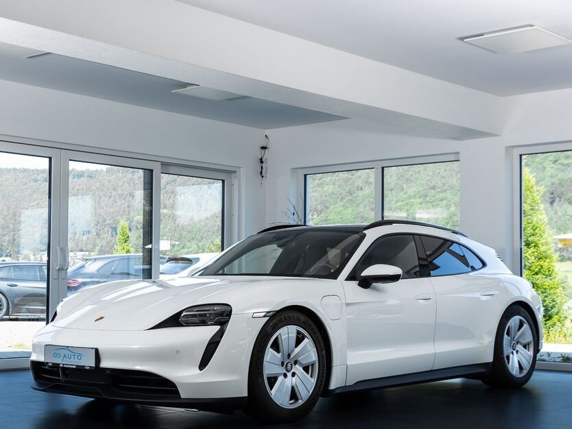 Porsche Taycan 17.000 km 67.000 € Rietheim-Weilheim 78604