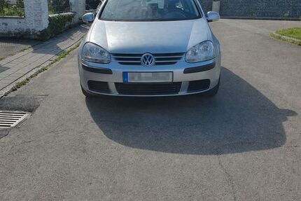 VW Golf 153.850 km 2.800 &euro; Kösching 85092