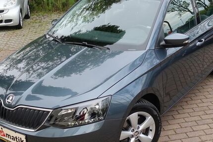 Skoda Fabia 30.000 km 13.980 &euro; Dresden 01239