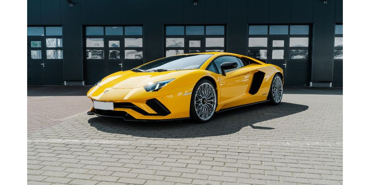 Lamborghini Aventador 31.000 km 479.900 € Jüterbog 14913