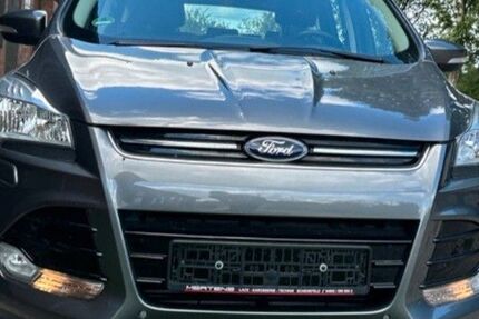 Ford Kuga 61.000 km 12.800 € Bremen 28309