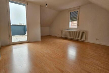 helle 3 Zimmer DG Wohnung mit Balkon in Sinzheim zu vermieten 3 zimmer