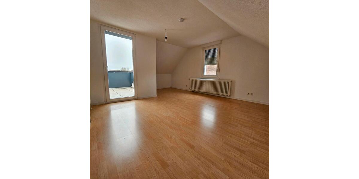 helle 3 Zimmer DG Wohnung mit Balkon in Sinzheim zu vermieten 3 zimmer