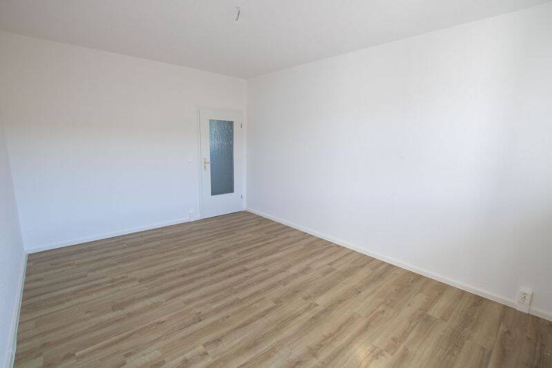 Etagenwohnung Halle (Saale) Silberhöhe - 2 Zimmer, 43 m&sup2;, 210&euro; | Angebot:26437271