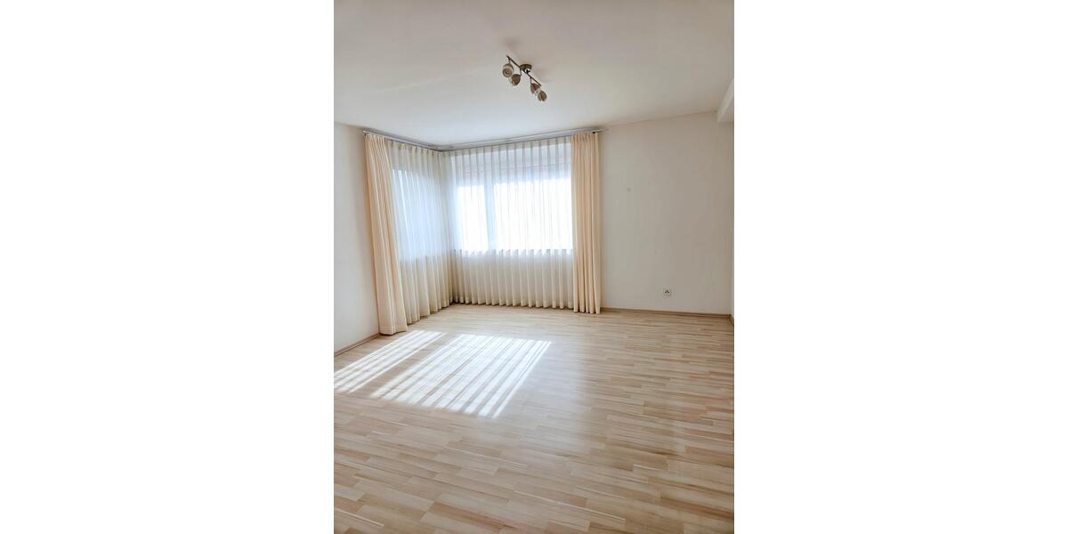 Etagenwohnung Bad Staffelstein - 3 Zimmer, 73 m&sup2;, 830&euro; | Angebot:26424673
