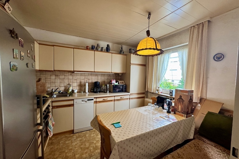 Oberursel: Reihenmittelhaus mit WEG-Teilung in ruhiger, zentraler Lage! 4 zimmer