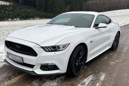 Ford Mustang 98.500 km 24.000 &euro; Alpirsbach-Reutin 72275