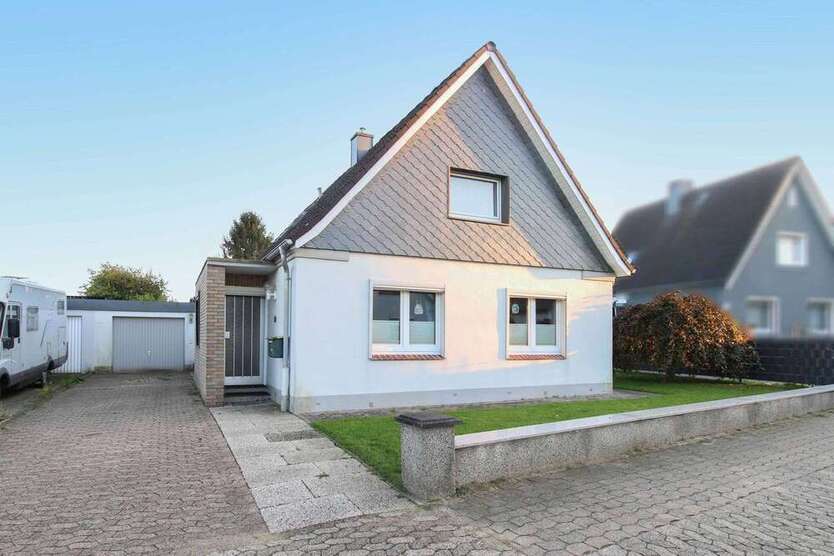 Haus zum Kaufen in Cuxhaven 220.000 € 119.2 m²