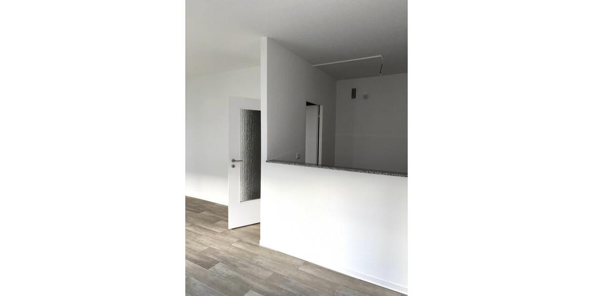 Erdgeschoßwohnung Zwickau Neuplanitz - 2 Zimmer, 50 m&sup2;, 325&euro; | Angebot:26017459
