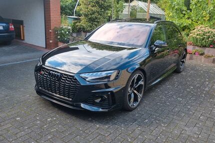 Audi RS4 42.964 km 57.449 &euro; Ahlen 59229