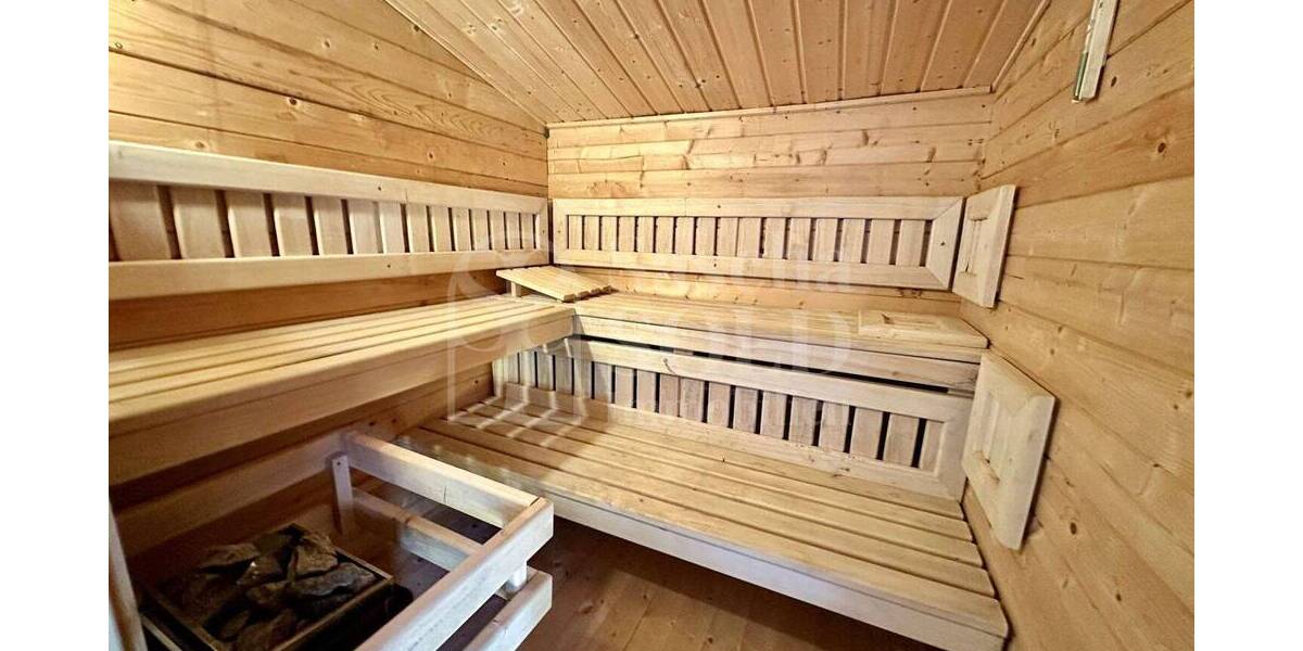 Freistehendes Einfamilienhaus mit Pool, Sauna und PV-Anlage - Viel Platz & Komfort in ruhiger Lage - Einfamilienhaus Ottweiler Lautenbach | Angebot:26897065