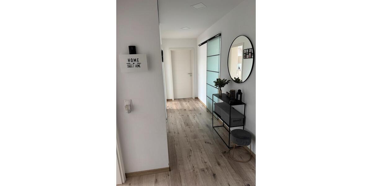 Dachgeschoßwohnung Solms - 3 Zimmer, 79 m&sup2;, 200.000&euro; | Angebot:27204271
