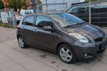 Toyota Yaris 208.000 km 2.850 € Hamburg 20097
