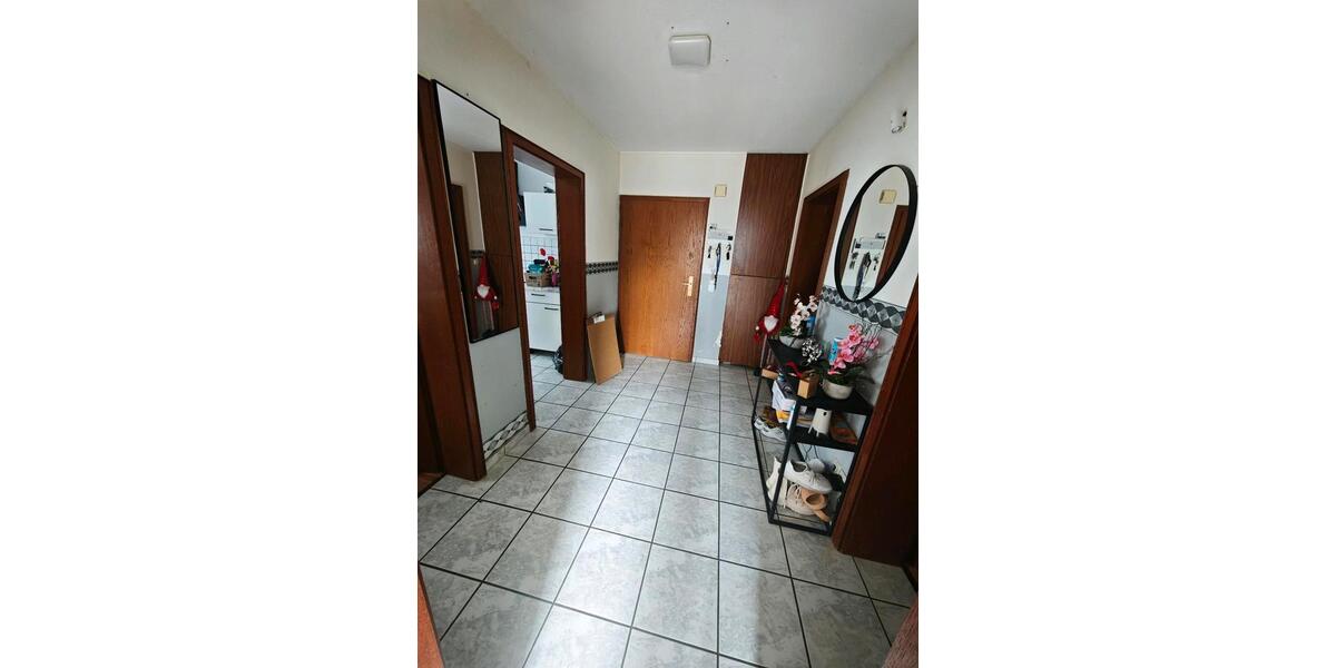 Hochparterre Bad Pyrmont - 3 Zimmer, 83 m&sup2;, 700&euro; | Angebot:26324439