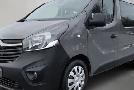 Opel Vivaro 86.695 km 19.490 &euro; Hamburg 20539